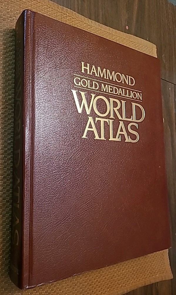 Hammond Gold Medallion World Atlas by Hammond World Atlas Corporation Staff…