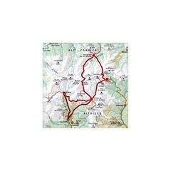 Spain/France Travessa dels Tres Refugis Editorial Alpina hiking map & guide