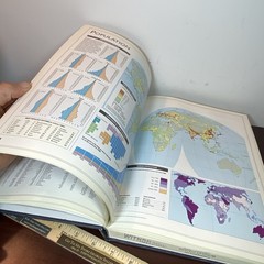 Oxford Encyclopedic World Atlas 1995 Hardcover 2nd Edition Hardcover Reference