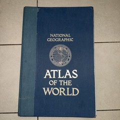 Vintage 1981 National Geographic Atlas of the World Hardcover 6th Edition Extras