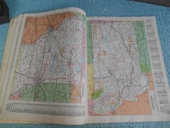 VINTAGE Rand Mcnally 1983 Midsize Road Atlas & TRAVEL GUIDE Paperback 87 PAGES.