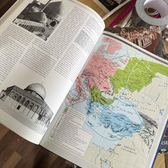 Philip’s Atlas of World History, No Author., Very Good Book
