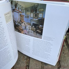 Houses of the National Trust: New Edition by Greeves, Lydia Book Simon Jenkins