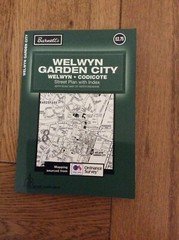Welwyn Garden City/Welwyn/Codicote Fold out Street Map Black/White