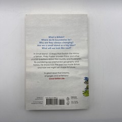 Small Island: 12 Maps That Explain the History of Britain by Parker, Philip