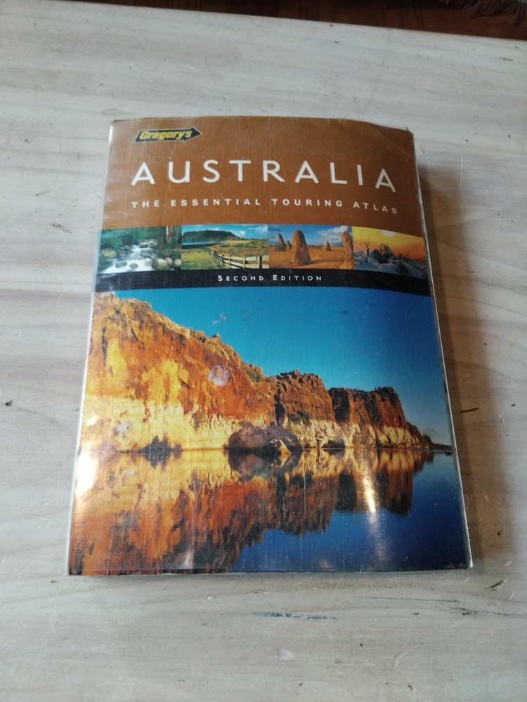 Gregory’s Australia: The Essential Touring Atlas (Paperback). 2 nd Edition