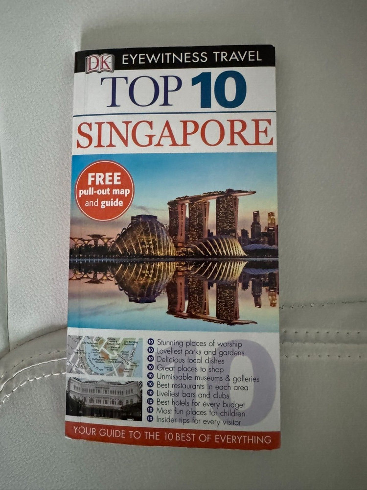 Singapore Travel Guide Top 10 (Pocket guide by DK Eyewitness) Opened but unused