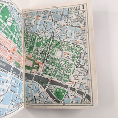 PARIS par arrondissement (Coutarel) street index & maps Guide English French 90s