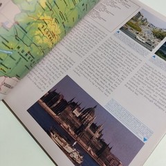 Collins Childrens Atlas of the World 1995 Hardback Book