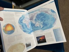 The Times Concise Atlas of the World in Slipcase – 8th Edition