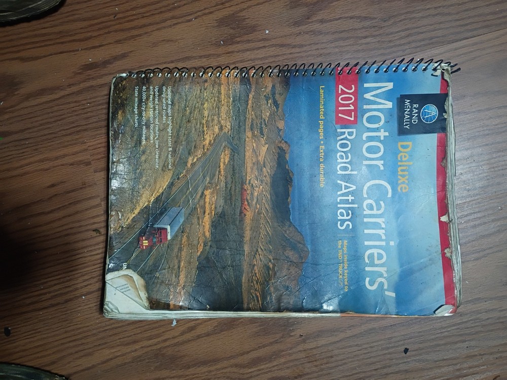 *USED* Deluxe Motor Carriers’ Road Atlas (Rand Mcnally 2017 Book Map)