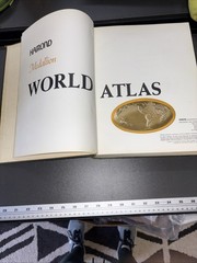 Medallion World Atlas by Hammond World Atlas Corporation Staff (Hardcover)