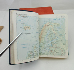 ATLAS The Traveler’s Atlas A Geographic Handbook c1997 Suede Cover 4×6″ ORANGE