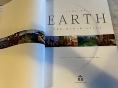 EUC The World Atlas Earth Concise — Coffee Table Book HARDCOVER 2008 Maps **