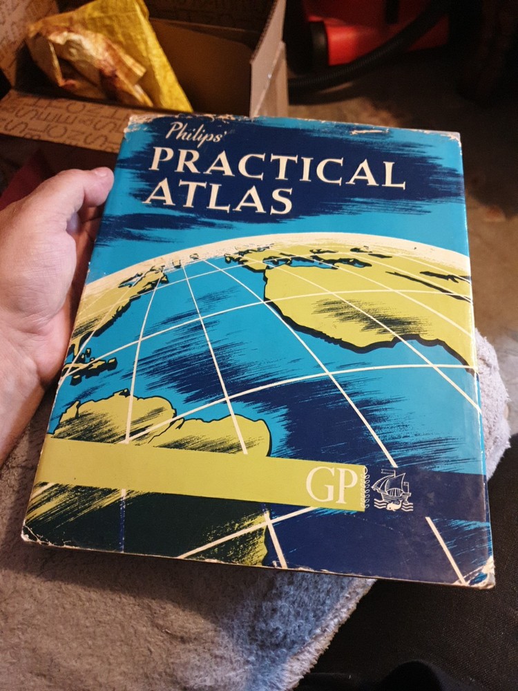 Philips Practical Atlas, Hardback 1961. GP Limited, Harold Fullard.