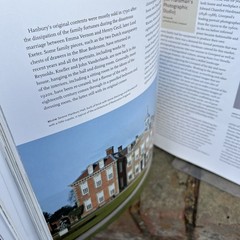 Houses of the National Trust: New Edition by Greeves, Lydia Book Simon Jenkins