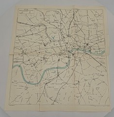 GEOGRAPHERS FAMOUS GUIDE TO LONDON – 1959 – PB
