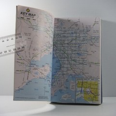 Gregory’s Melbourne Compact Street Directory 4 th Edition PB Book 2000 VGC