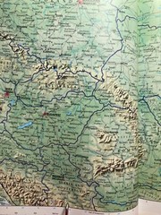 2003 World Atlas Rand McNally Premier HARDCOVER RUSSIA UKRAINE