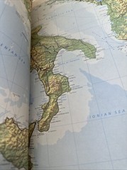 Atlas of the World Millennium Edition 90’s Vintage Collection ManCave History