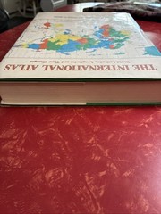 International Atlas : World Latitudes, Longitudes & Time Changes 1985 Hardcover