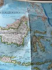 National Geographic Society Map of Indonesia 1996 Forest Survivors