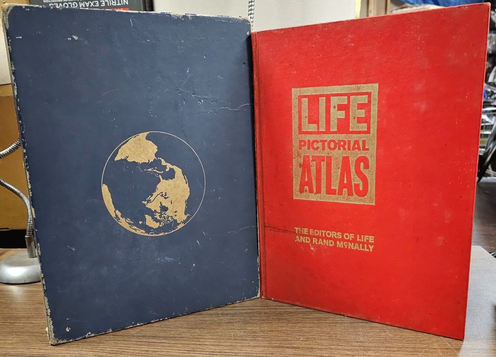 VTG 1961 Life Pictorial Hardcover Atlas of the World w/Sleeve 600 Pages Book