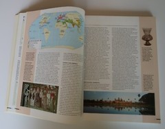 Philips Atlas of World History 2001 Edition made for Borders