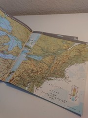 Collins Essential Atlas 1979 Revised Edition Vintage Educational Book