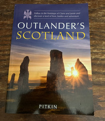 Outlander’s Scotland by Phoebe Taplin (2018, Trade Paperback)