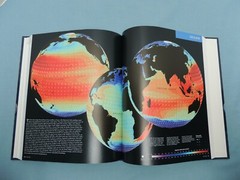 National Geographic COLLEGIATE ATLAS OF THE WORLD (2006) h/c + DJ