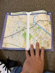 Gregory’s Adelaide And Surrounds Street Directory 2009