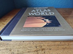 The Times Desktop Atlas of the World (Hardback)