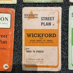 Bundle of 10 old road maps, Street Plans, Tourist Maps etc