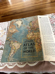 1970 ATLAS OF THE WORLD NATIONAL GEOGRAPHIC REVISED 3RD ED. OVERSIZED 19×13 VTG