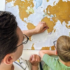 Deluxe Scratch The World Travel Map – Updated 2025, 84 x 59 cm for Adventurers