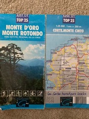 4 x Maps Of France Regions And 2 x Guide Books Of Paris