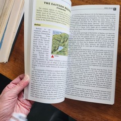 Holman QuickSource Bible Atlas with Charts and Biblical Reconstructions