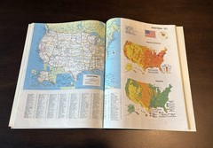 Vintage 1987/1988 Newsweek Presents The Hammond World Atlas – Hammond Maps Book