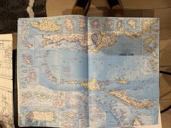Vintage National Geographic Atlas of the World Large Hardcover 1981