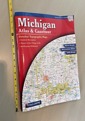 MICHIGAN ATLAS & GAZETTEER Detailed Topographic Maps 2002 10th EDITION DeLorme