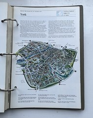 The AA Book of COUNTRY WALKS