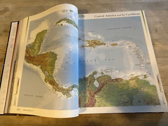 EUC The World Atlas Earth Concise — Coffee Table Book HARDCOVER 2008 Maps **
