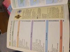 Philip’s Junior School Atlas: 6th Edition (Paperback),unknown