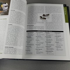 National Geographic Reference Atlas Birds North America & Attracting Birds LOT 2