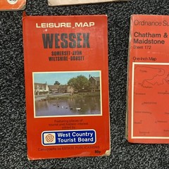 Bundle of 10 old road maps, Street Plans, Tourist Maps etc
