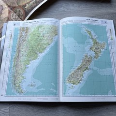 The Reader’s Digest Great World Atlas – 5th Edition + map sleeve 1975