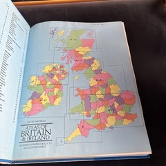 PHILIPS’ ATLAS OF BRITAIN & THE WORLD