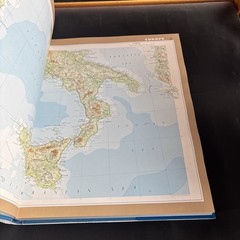 PHILIPS’ ATLAS OF BRITAIN & THE WORLD
