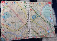 WH SMITH LONDON STREETFINDER MAP – 1999 – 268 PAGES RING BOUND
